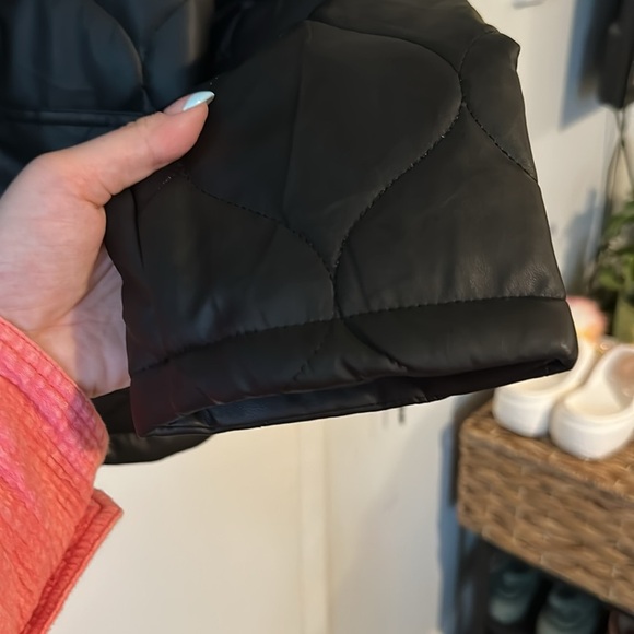 HAUTE MONDE | Mock Neck Quilted Jacket Black - Picture 10 of 16